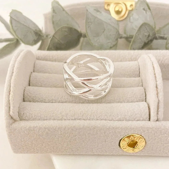 925 Sterling Silver Chunky Ring Criss Cross Ring Band Minimalist Ring Band - Picture 5 of 10